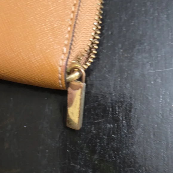 Tory Burch Brown and Cream Wallet Duo - Picture 6 of 8